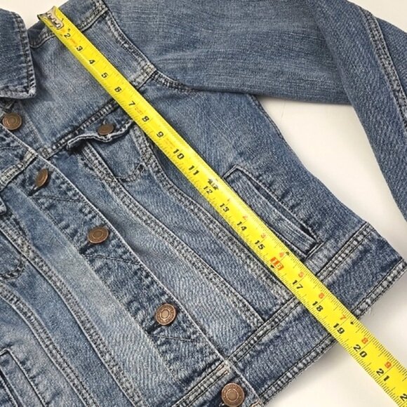 American Eagle Women's Classic Denim Jacket Button Down Faded Blue Wash Size M - Picture 15 of 15